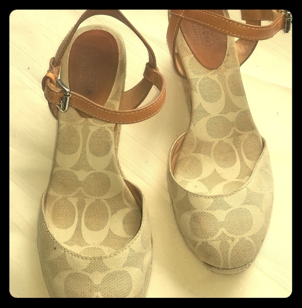 *PRE LOVED* Signature Coach Logo Wedgies